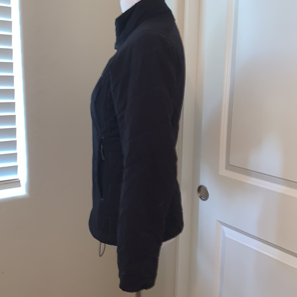 PATAGONIA BRAND NEW SIZE XS LIGHTWEIGHT INSULATED JACKET - Picture 4 of 12